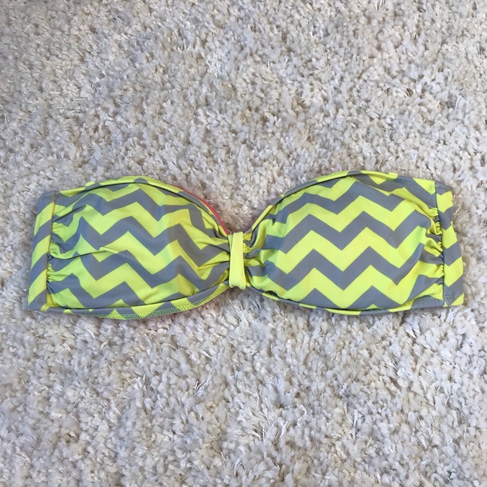 VS Pink Chevron Bikini Top